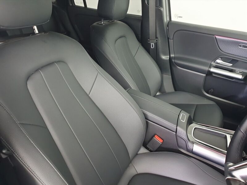 More views of Mercedes-Benz EQA