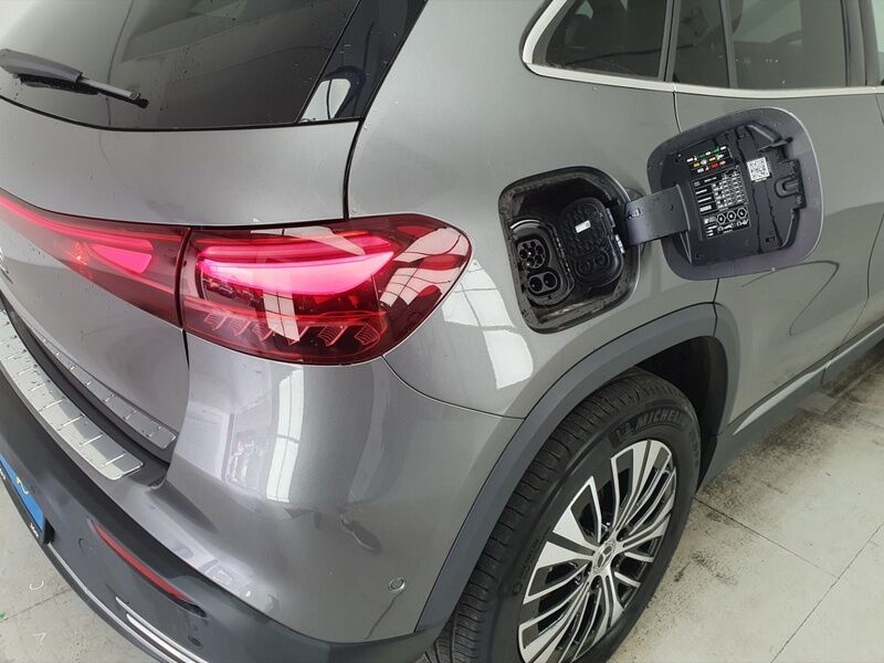 More views of Mercedes-Benz EQA