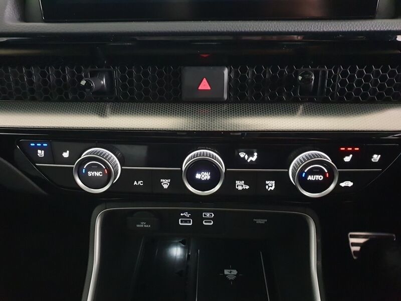 More views of Honda CR-V