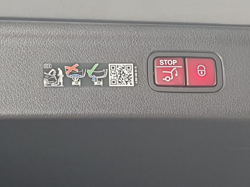 More views of Mercedes-Benz EQE