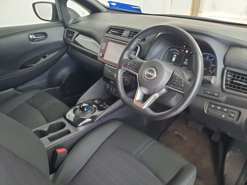 More views of Nissan Leaf