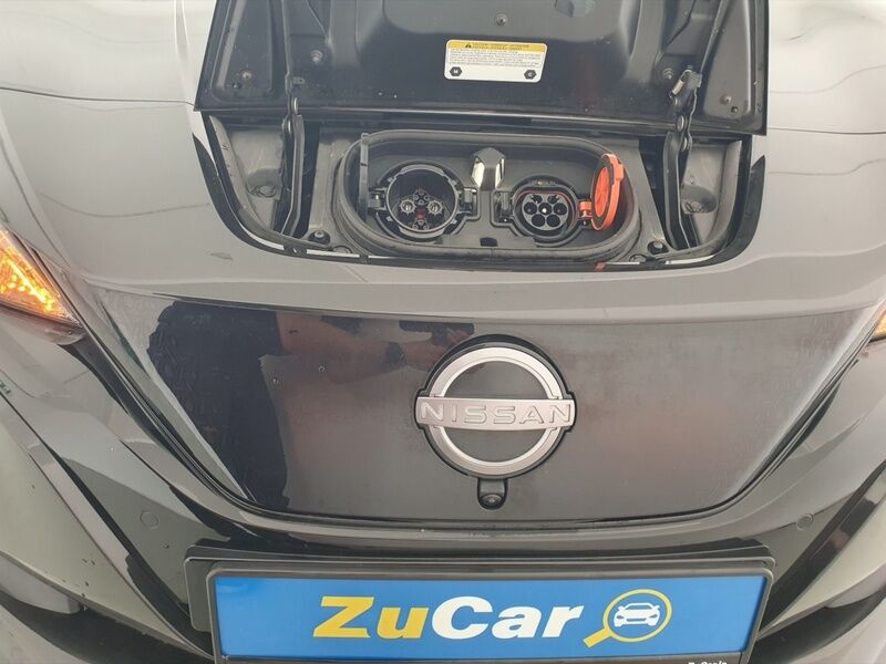 More views of Nissan Leaf