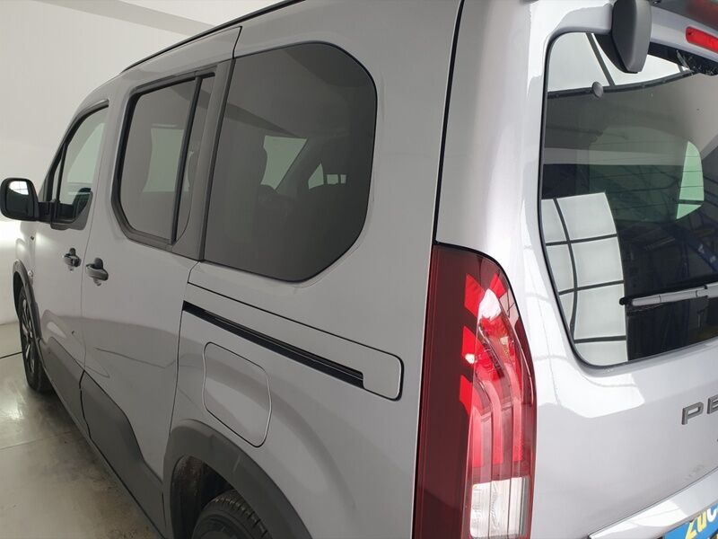 More views of Peugeot Rifter