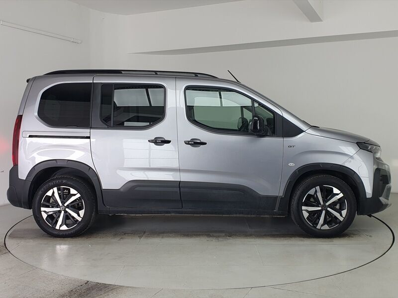 More views of Peugeot Rifter