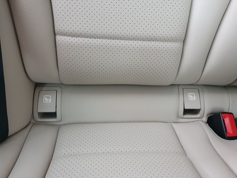 More views of Mercedes-Benz C-Class