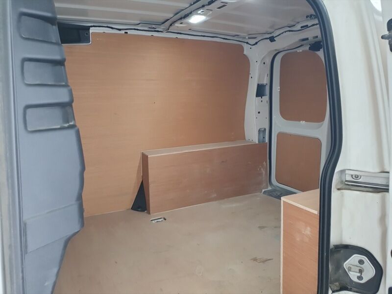 More views of Volkswagen Caddy
