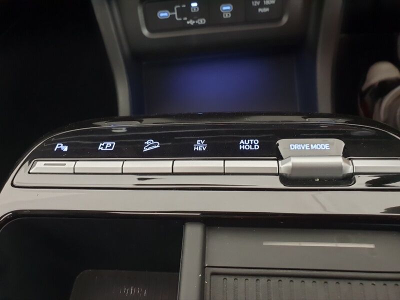 More views of Hyundai Tucson