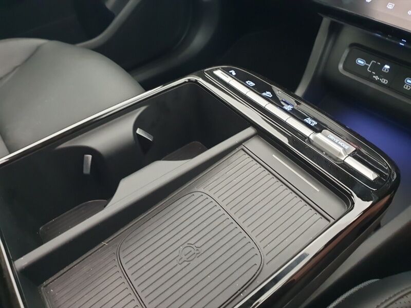 More views of Hyundai Tucson