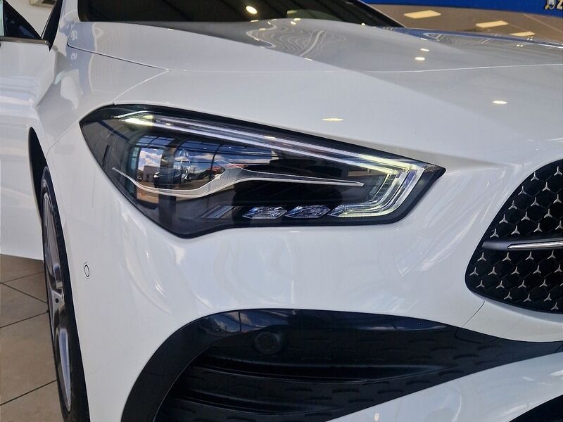 More views of Mercedes-Benz CLA