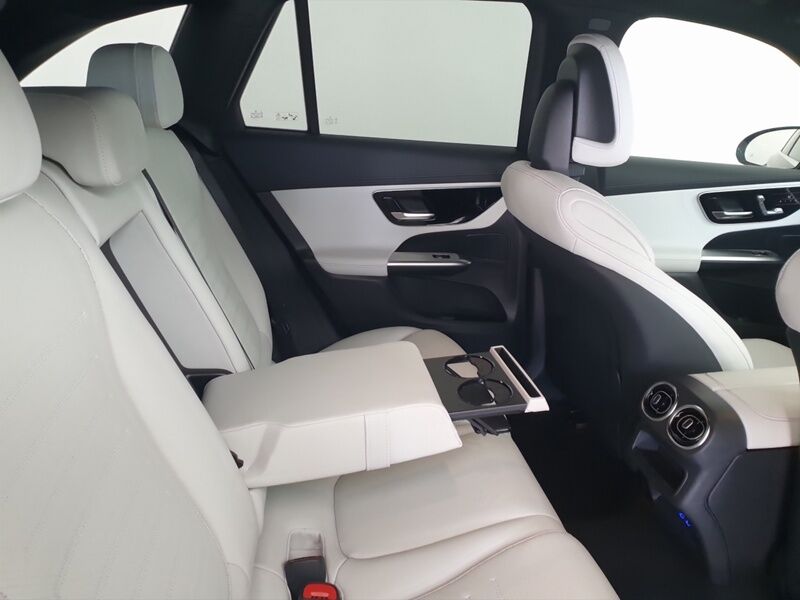 More views of Mercedes-Benz 300
