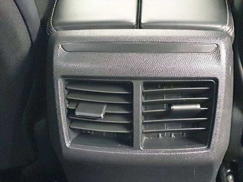 More views of Peugeot 508