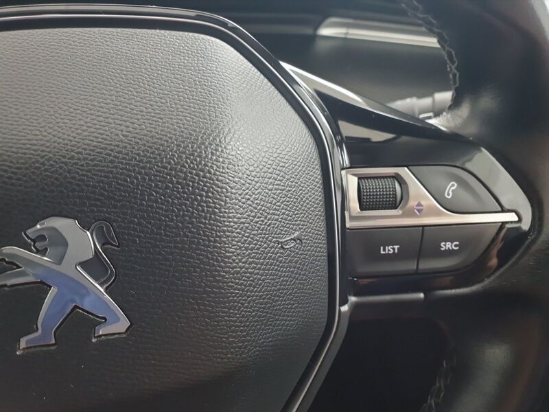 More views of Peugeot 508