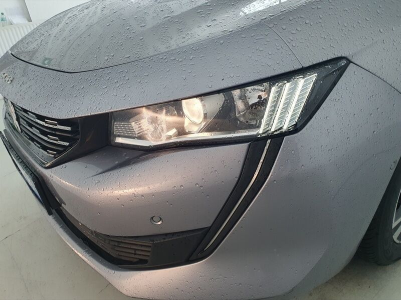 More views of Peugeot 508