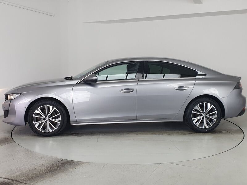More views of Peugeot 508
