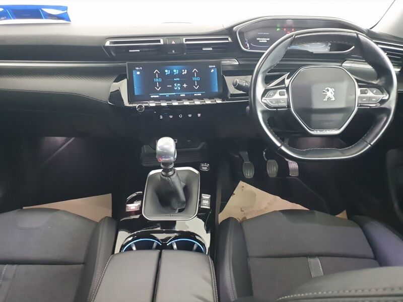 More views of Peugeot 508
