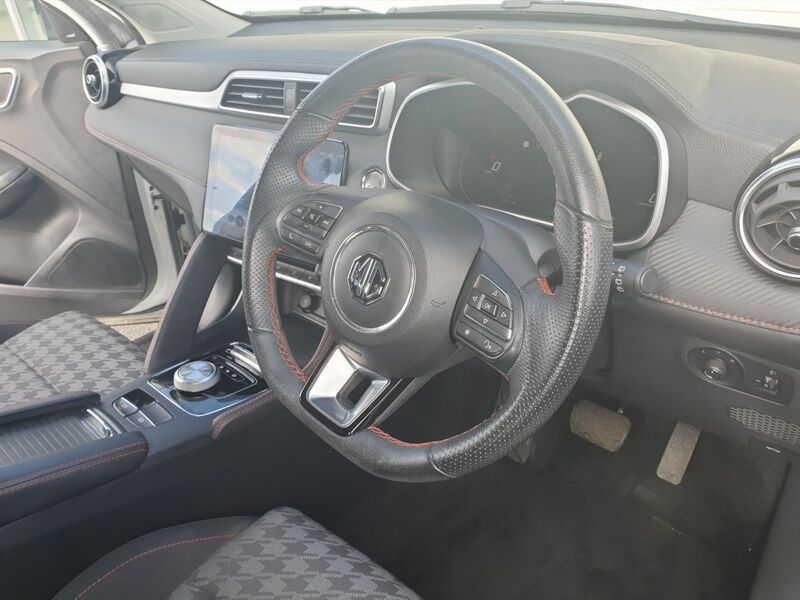 More views of MG ZS