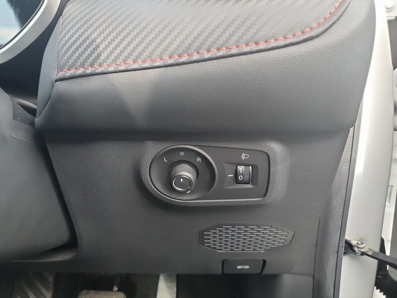 More views of MG ZS