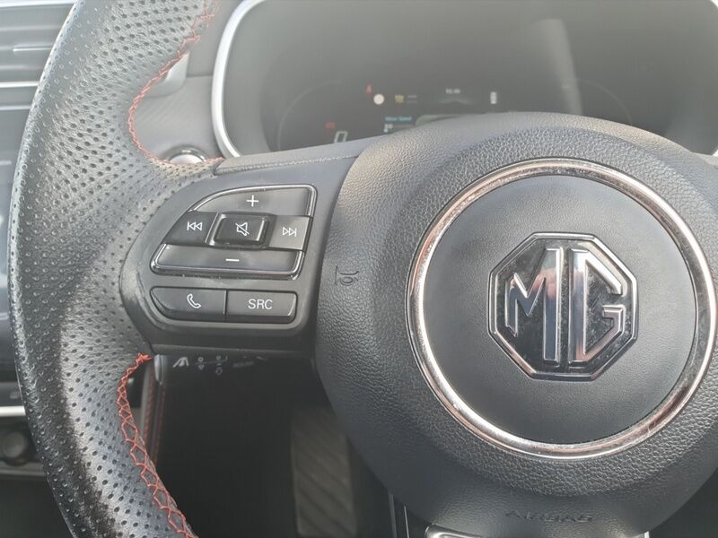 More views of MG ZS