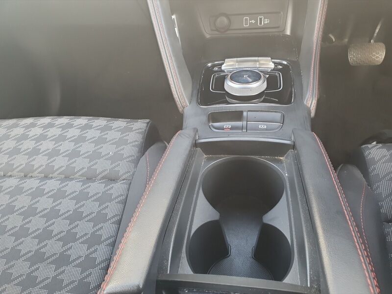 More views of MG ZS