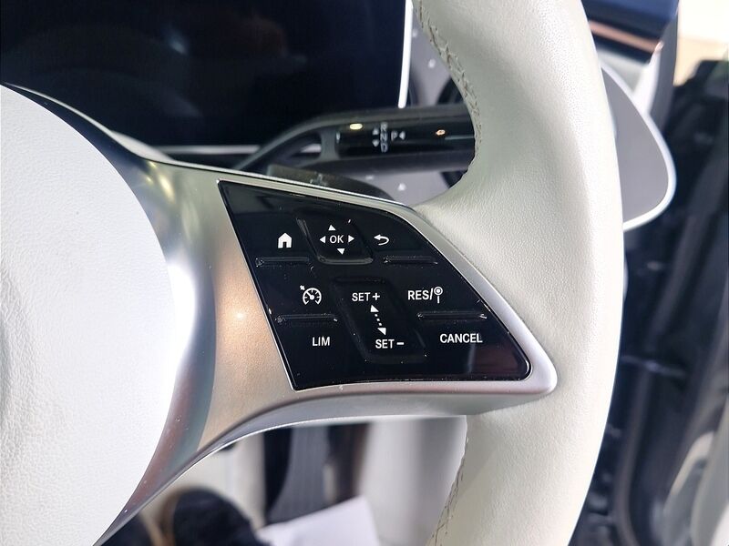 More views of Mercedes-Benz EQE