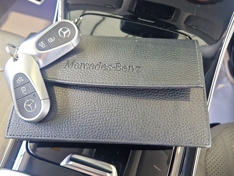 More views of Mercedes-Benz EQE