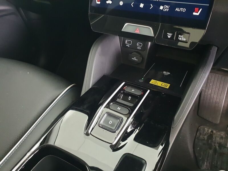 More views of Honda e:Ny1