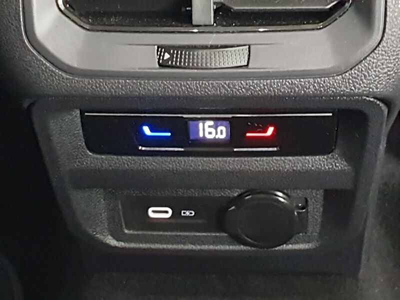 More views of Volkswagen Tiguan