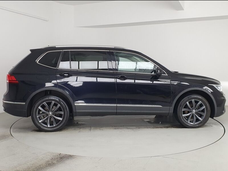 More views of Volkswagen Tiguan