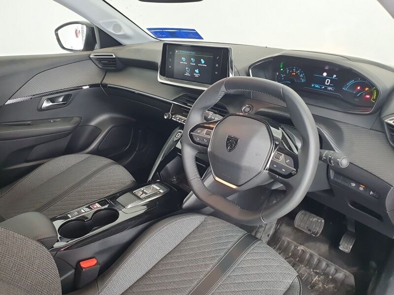 More views of Peugeot 208