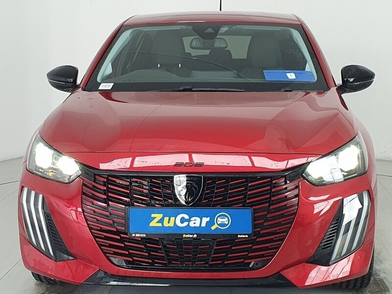 More views of Peugeot 208