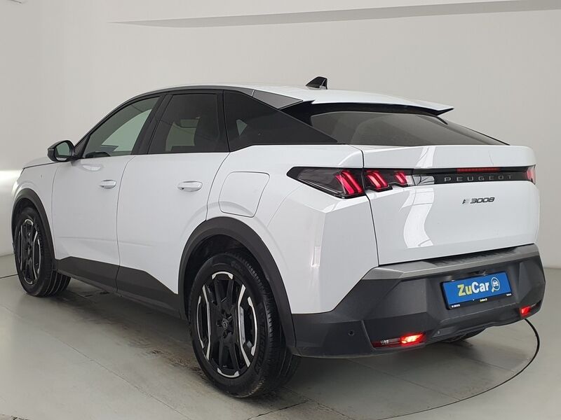 More views of Peugeot 3008