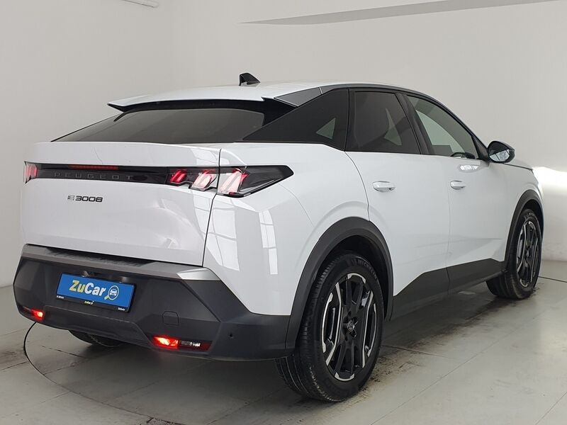 More views of Peugeot 3008