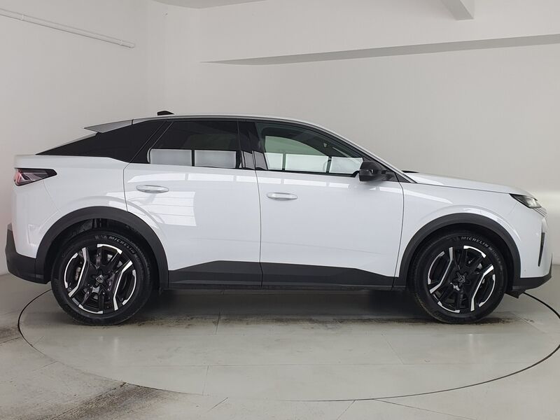 More views of Peugeot 3008