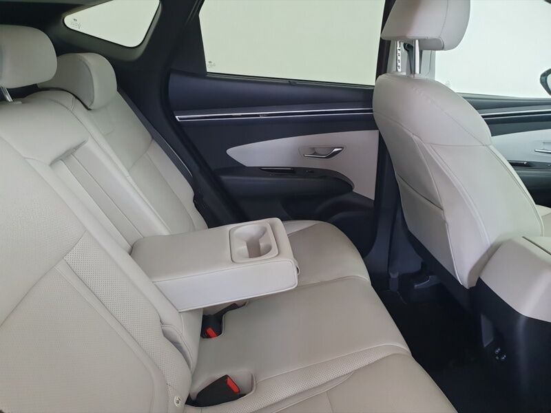 More views of Hyundai Tucson