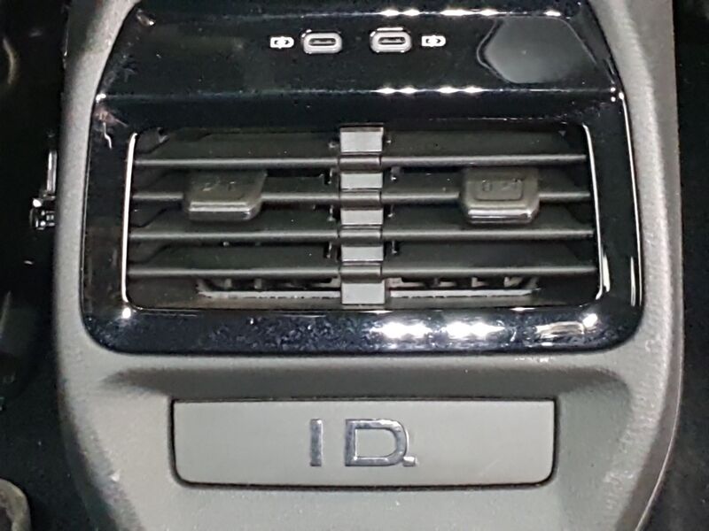 More views of Volkswagen ID.4