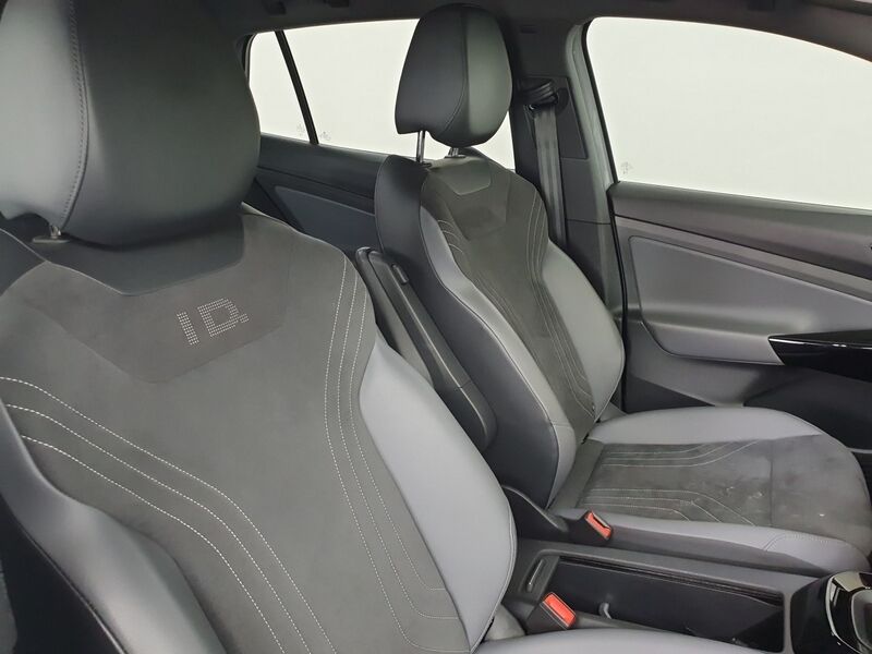 More views of Volkswagen ID.4