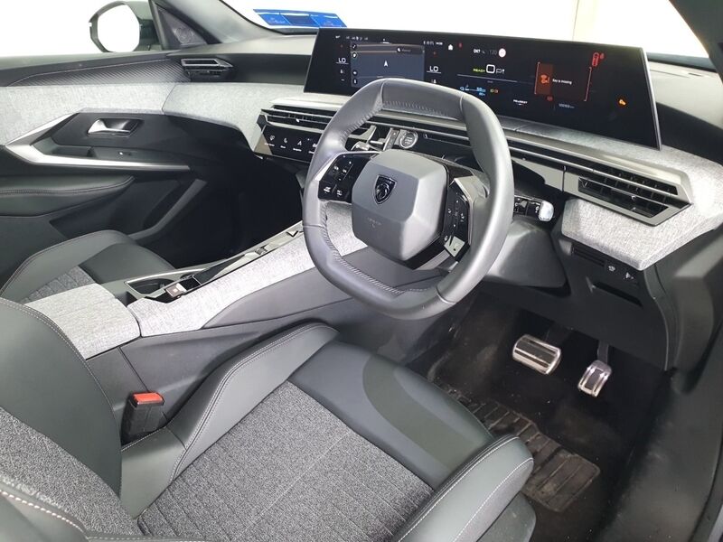 More views of Peugeot 3008