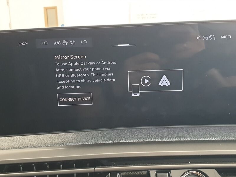 More views of Peugeot 3008