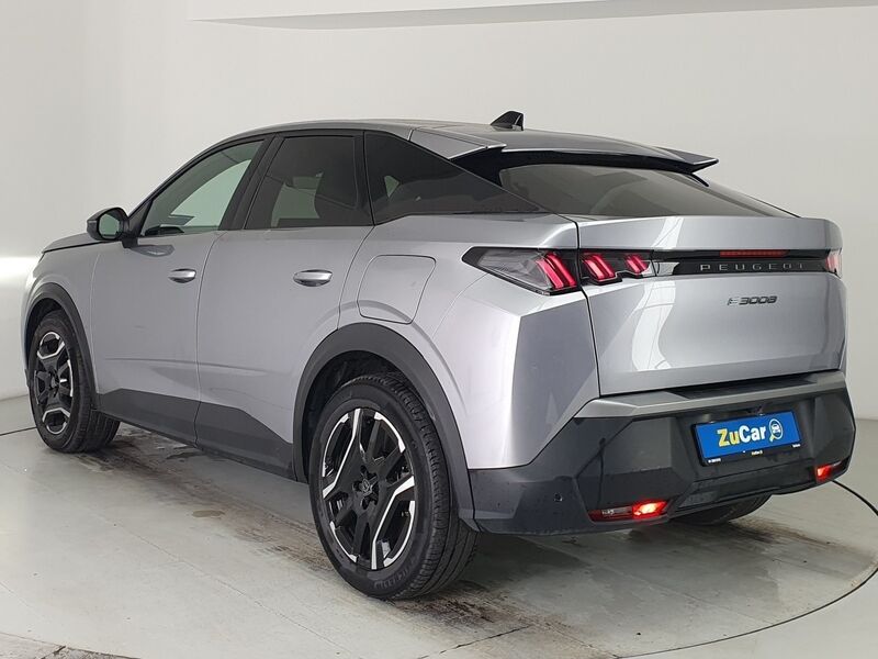More views of Peugeot 3008