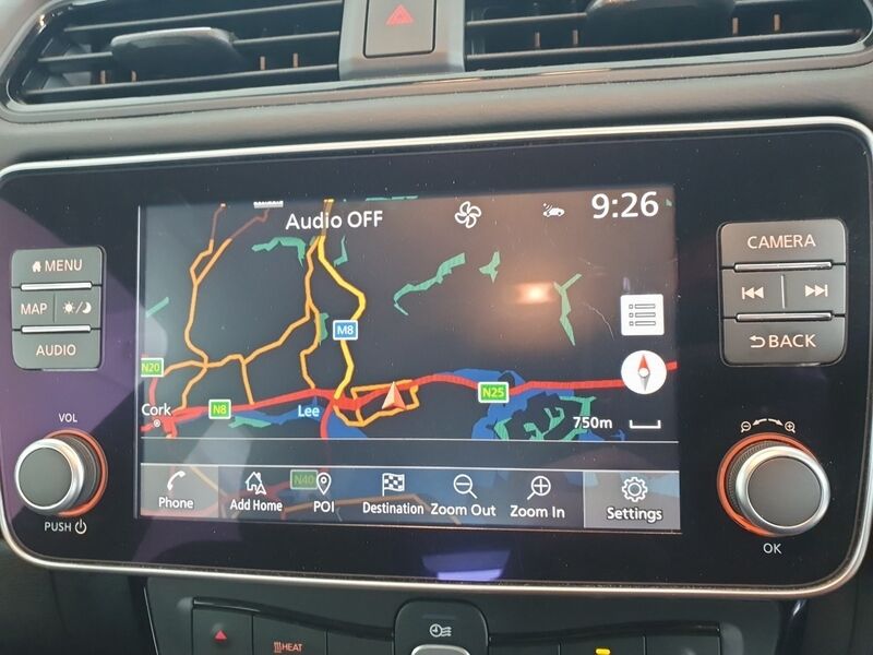 More views of Nissan Leaf