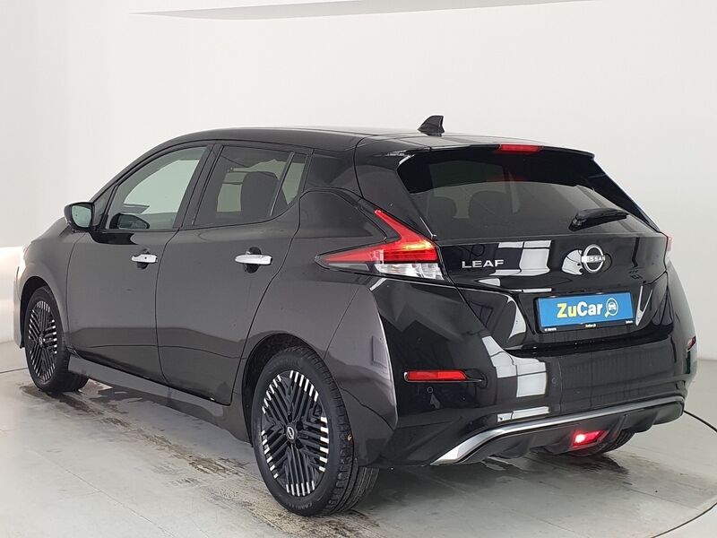 More views of Nissan Leaf