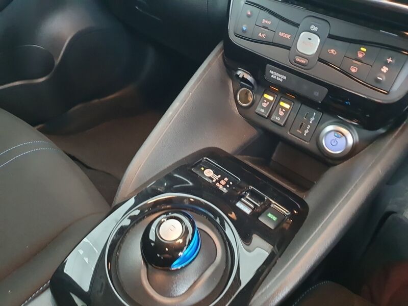 More views of Nissan Leaf