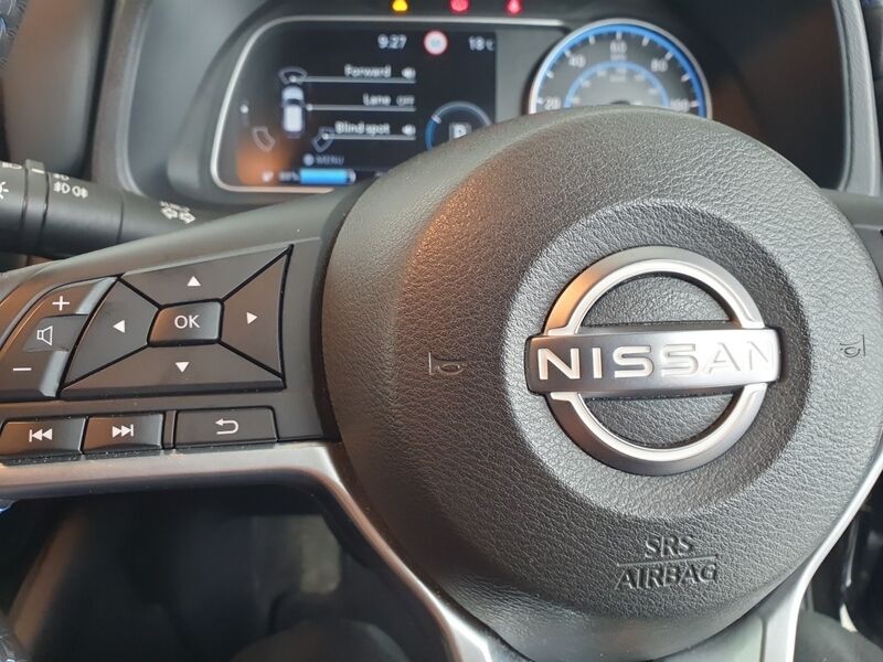 More views of Nissan Leaf