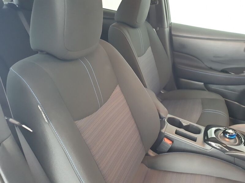 More views of Nissan Leaf