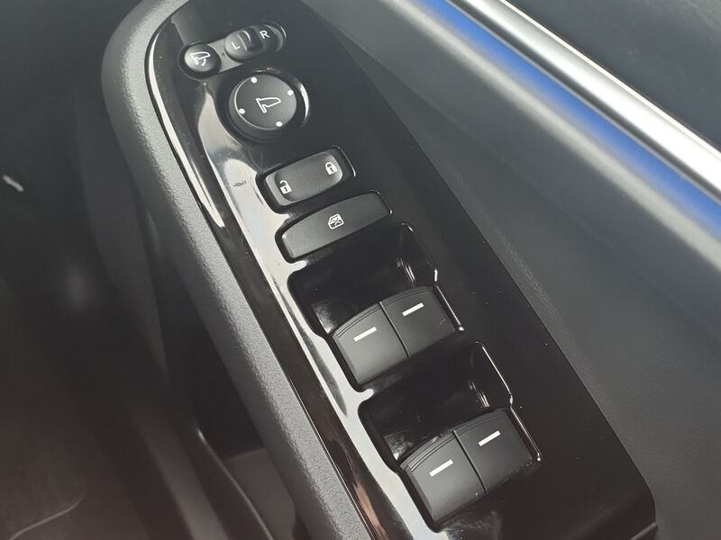 More views of Honda e:Ny1