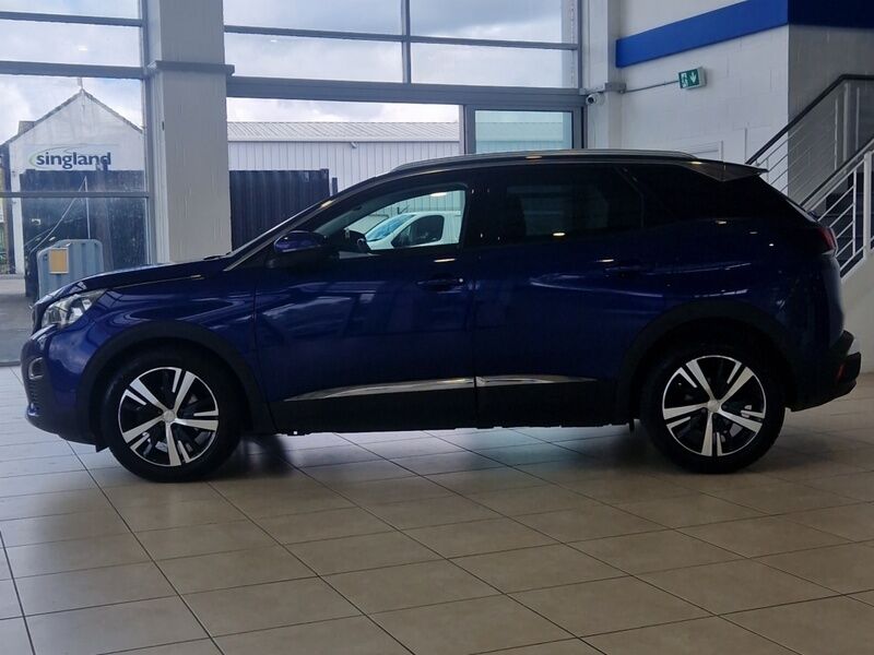 More views of Peugeot 3008