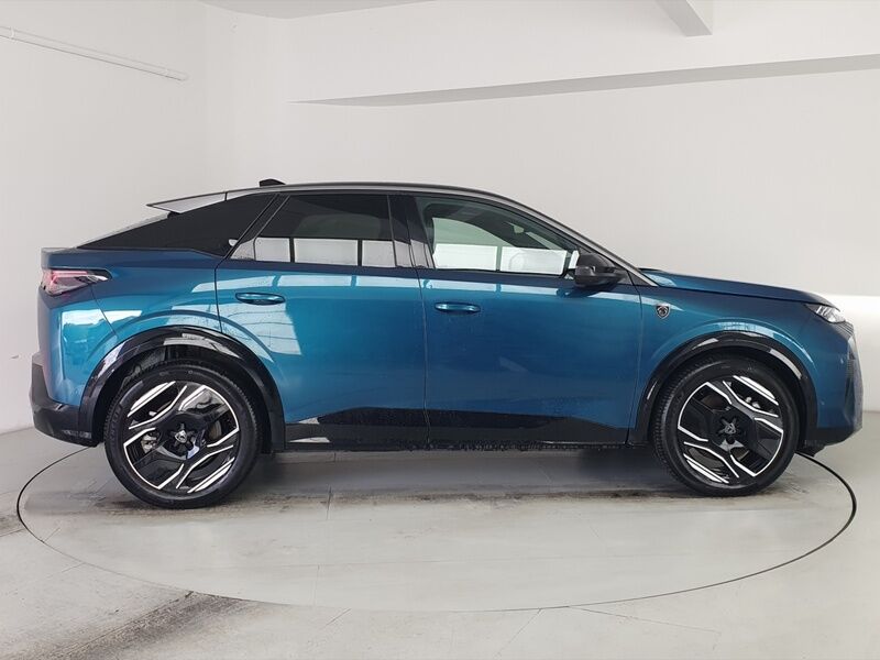 More views of Peugeot 3008