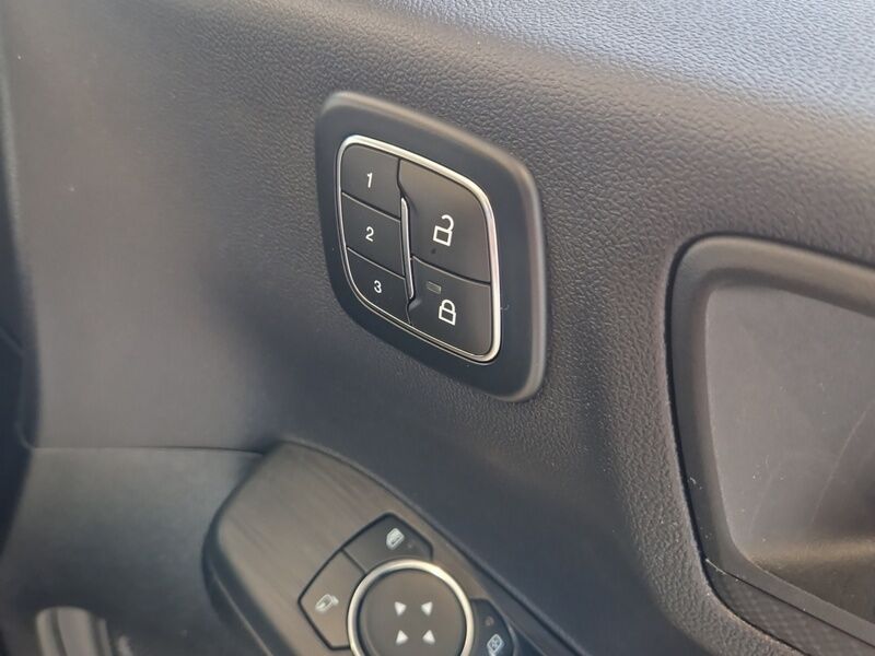 More views of Ford Kuga