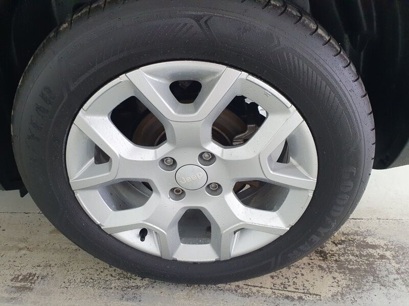 More views of Jeep Avenger