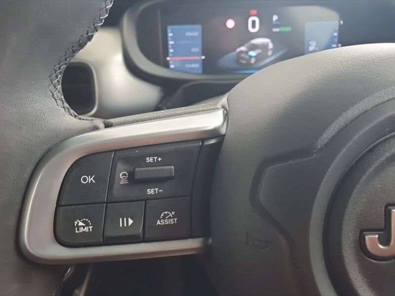 More views of Jeep Avenger